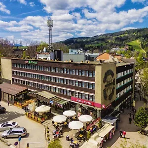 ** Hotel Gromada Polonia